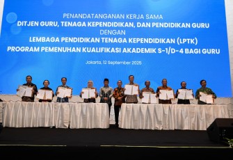 Sebanyak 12.500 Guru TK dan SD Lanjutkan Studi S1/D4 Melalui Program Pemenuhan Kualifikasi Akademik Kemendikdasmen