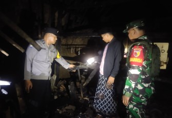 Bantu atasi musibah kebakaran rumah warga desa binaan 