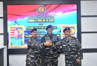 Asisten Logistik (Aslog) Kasal Laksamana Muda TNI Eko Sunarjanto pada acara ramah tamah 