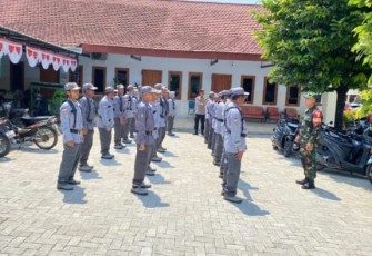 Latih satlinmas wilayah desa binaan 