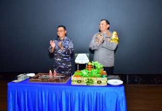 Kolinlamil Terima Kejutan Hangat dari Polres Pelabuhan Tanjung Priok saat HUT TNI ke-80 