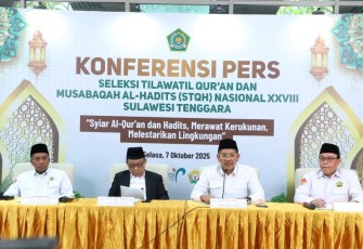 Dirjen Bimas Islam Abu Rokhmad