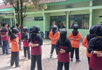 Latihan PBB siswa desa binaan 