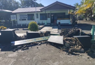 Sejumlah bangunan runtuh usai gempa