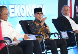 Mendes PDT Yandri Susanto saat menjadi narasumber dalam Talk Show 1 tahun pemerintahan Prabowo-Gibran yang diselenggarakan oleh Metro TV bertema mendorong efektivitas belanja negara dalam mendukung pertumbuhan ekonomi di JS. Luwansa Hotel, Jakarta, Kamis (16/10/2025)