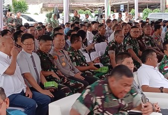 Kapolrestabes Medan Kombes Pol Jean Calvijn Simanjuntak menghadiri launching kartu berobat gratis, Selasa (21/10)