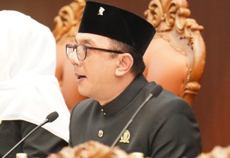 Wakil Ketua DPRD Jawa Timur, Deni Wicaksono 