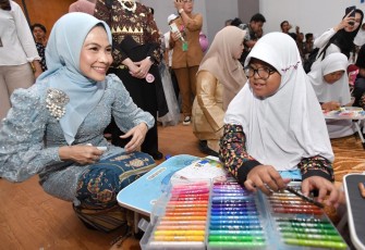 Penasehat Dharma Wanita Persatuan Kemendes PDT Ratu Rachmatuzakiyah 