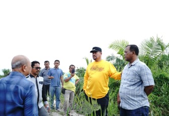 Bupati Batu Bara Tinjau Alur Sungai Tertutup di Medang Deras