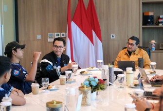 Menteri Ekonomi Kreatif, Teuku Riefky Harsya, menerima audiensi EVOS Esports, Jakarta, Senin (3/11/2025)