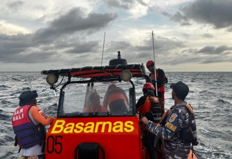 Penyelamatan nelayan nyaris tenggelam di perairan Nusa Penida