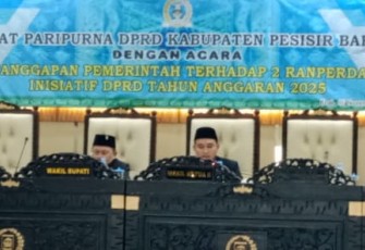 DPRD Pesisir Barat Gelar Rapat Paripurna dengan acara Tanggapan Pemerintah Terhadap 2 Ranperda Inisiatif DPRD