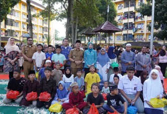 Wali Kota Tebing Tinggi Santuni 250 Anak Yatim 