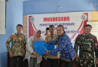 Babinsa Koramil 0801/10 Punung Dukung Pengembalian Pinjam KDMP