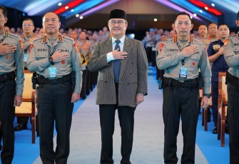 Kapolri Jenderal Listyo Sigit Prabowo memberikan arahan dalam acara Apel Kasatwil di Mako Satuan Latihan Korbrimob Polri, Cikeas, Bogor, Jawa Barat