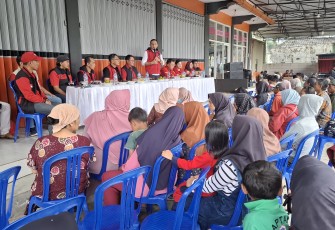 Solidaritas PDI Perjuangan Jatim untuk Korban Erupsi Semeru