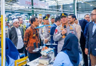 Wakapolri Resmikan Kembali Operasional Pabrik Garmen Wonghang Bersaudara di Pemalang
