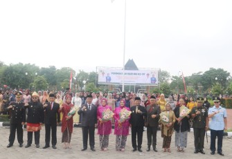 Dandim Madiun Hadiri Upacara Peringatan Hari Ibu ke-79 di Pendopo Ronggo Djoemeno