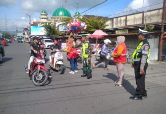 TNI-Polri Bersama Lintas Instansi Perkuat Pengamanan Pasar Bandung