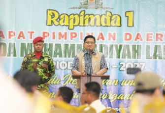 Wakil Menteri Transmigrasi Viva Yoga Mauladi saat menjadi keynote speech di Rapat Pimpinan Daerah I Pemuda Muhammadiyah Lamongan, 25/12/2025