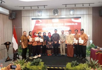 Pemkot Blitar Salurkan BLT DBHCHT Tahun 2025 Tahap 1 ke Buruh Pabrik Rokok (Foto : Tim Klikwarta.com)