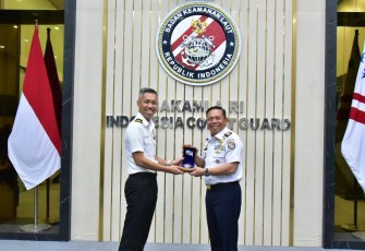 Kepala Bakamla RI Terima saat Kunjungan Commander MARSEC Republic of Singapore Navy di Markas Besar Bakamla RI, Jakarta Pusat, Selasa (19/8/2025).