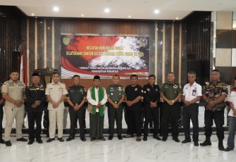 Danrem 063/SGJ Kolonel Inf Hista Soleh Harahap S.I.P.,M.I.P. didampingi para Kasi menggelar kegiatan Silahturahmi Ketua Ormas se wilayah Kota/Kab Cirebon bertempat di Aula Korem 063/Sunan Gunung Jati JL Brigjend Dharsono, Sunyaragi, Kec. Kesambi, Kota Cirebon, Rabu (12/3/2025)
