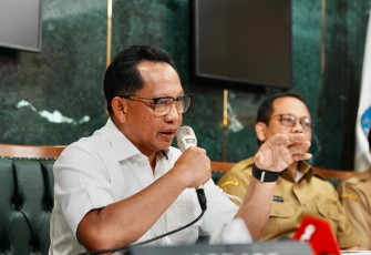 Mendagri Muhammad Tito Karnavian dalam keterangan pers di Kantor Kemendagri, Jakarta, Selasa (9/12/2025).