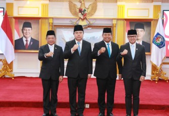 Foto Bersama usai pelantikan