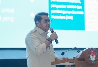 Menteri Ekonomi Kreatif (Ekraf), Teuku Riefky Harsya saat memberikan pembekalan pada Agenda Orientasi Kepemimpinan (Retret Gelombang II) di Institut Pemerintahan Dalam Negeri (IPDN) Jatinangor, Jawa Barat, Selasa, 24 Juni 2025.