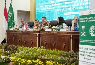 Menkes Budi Gunadi Sadikin pada Konferensi Pers Kegiatan Alih Iptek Bedah Jantung, Selasa (2/9), di Makassar.