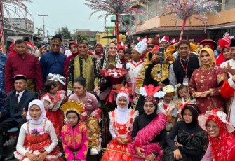 Peserta Pawai Budaya HUT ke-80 RI