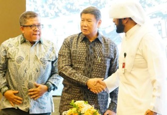 Qilaa International Group Syekh Abdul Aziz al-Thani, saat bersama Ketua Satgas Perumahan Hashim Djojohadikusumo, didampingi Wakil Menteri PKP Fahri Hamzah 