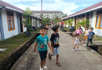 Kondisi hunian sementara (huntara) di Kampung Nelayan, Kecamatan Koto Tangah, Kota Padang, Provinsi Sumatera Barat (13/12).