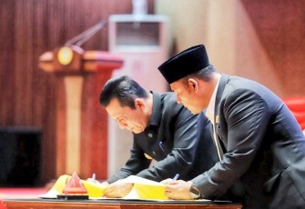 Penandatanganan Perubahan KUA-PPAS APBD 2025