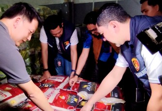 Polda Metro Jaya saat Sidak Gudang Beras di wilayah DKI Jakarta, Kamis (14/8/2025).
