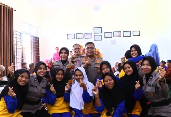 Polres Natuna Gelar Bakti Sosial di SLB Negeri 