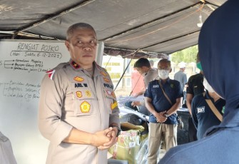 Tim Kesehatan Pusdokkes Polri bersama tim medis Biddokkes Polda Jambi dan RS Bhayangkara Jambi tiba di Pos Bencana depan Mako Polres Aceh Tamiang.