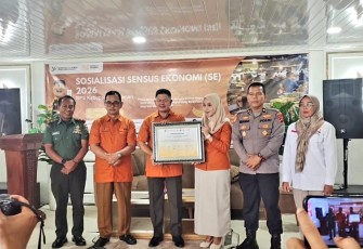 Sosialisasi Sensus Ekonomi 2026 (SE2026) di room meeting Kafe Ambun, Ambun Water Park, Lubuk Sikaping, Selasa (2/12/2025).