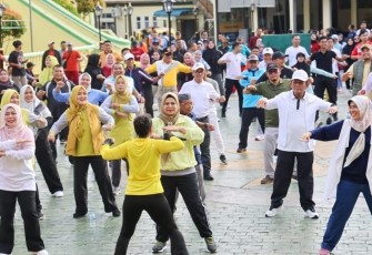 Gubernur Ansar saat Senam Sehat 
