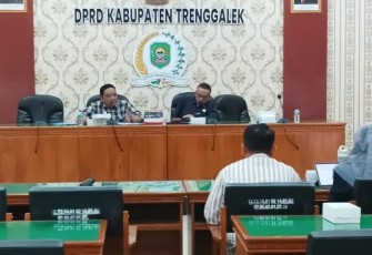 Suasana rapat komisi III DPRD Trenggalek.