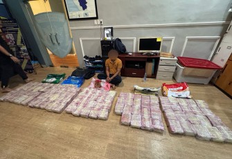 Tersangka dan barang bukti saat diamankan
