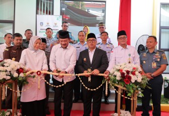 Wagub Nyanyang saat Dampingi Ketua Baznas RI Resmikan RSB Kepri