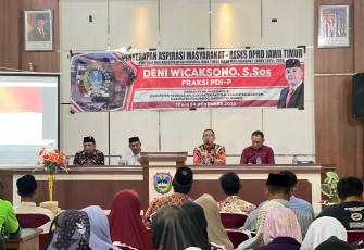 Wakil Ketua DPRD Jatim, Deni Wicaksono