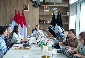 Wakil Menteri Ekonomi Kreatif, Irene Umar, menerima audiensi dari Yayasan Layak Insan Mandiri, Jakarta, Rabu (5/11/2025).