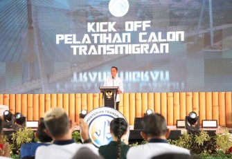 Wali Kota Batam, Amsakar Achmad