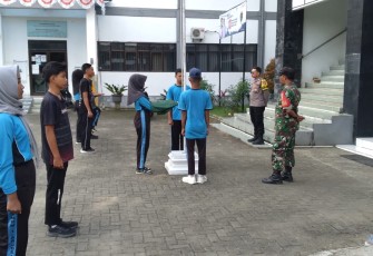 Babinsa Koramil 0801/03 Arjosari Beri Pelatihan Paskibraka Kecamatan