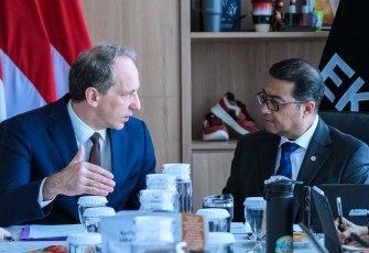 Menekraf menerima kunjungan Duta Besar Prancis untuk Indonesia, Timor Leste, dan ASEAN, Fabien Penone, guna membahas implementasi kerja sama ekonomi kreatif antara Indonesia dan Prancis, Autograph Tower, Jakarta (23/06/25).