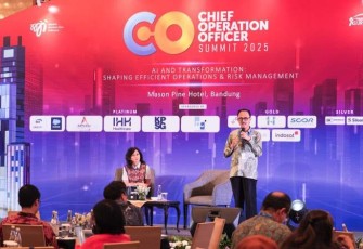 Ethico-Medico-Legal Advisor MAB AdMedika Prof. Dr. dr. Agus Purwadianto, SH, MSi, Sp.FM(K). Pada aat sesi diskusi khusus bertajuk “The Strategic Imperative of the Medical Advisory Board (MAB)” pada rangkaian Chief Operation Officer (COO) Summit 2025 yang berlangsung pada Jumat (7/11) di Mason Pine Hotel, Bandung.