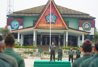 Kasrem 121/ABW Pimpin Apel Pemberangkatan Cuti Lebaran